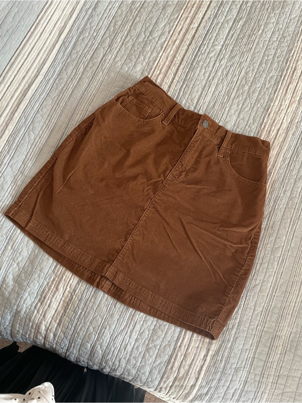 NWOT! Women's Corduroy A-Line Skirt in Chestnut Brown, Hollister size S